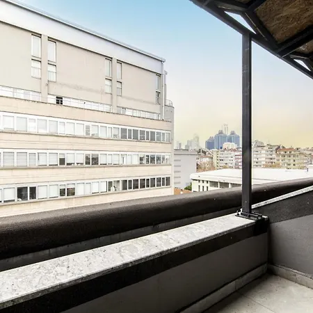 Duplex Terrace Earthquake-resistant Apartment *