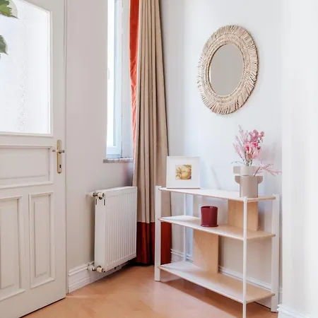 Chic Modern Flat W Balcony 5 Min To Taksim *