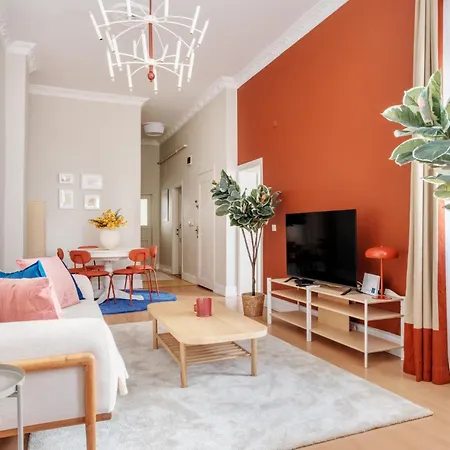 Chic Modern Flat W Balcony 5 Min To Taksim 伊斯坦布尔