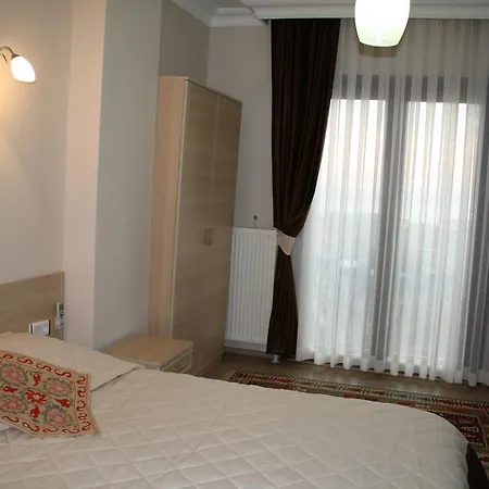 Hotel Art 3*