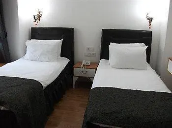 Jakaranda 3*