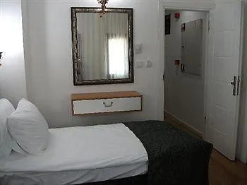 Hotel Jakaranda