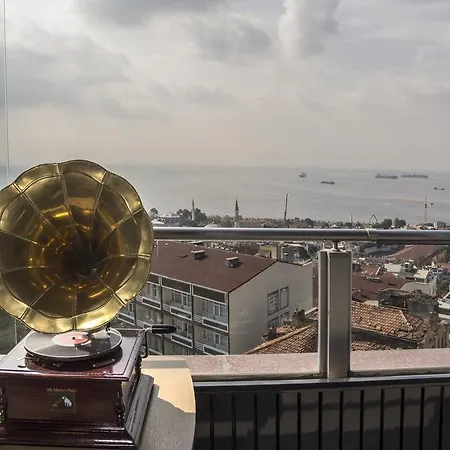 Mina - Special Category Istambul