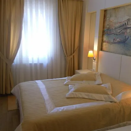 Hotell La White