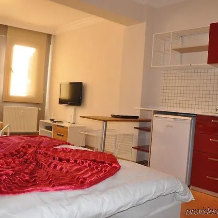 Aparthotel Fullhouse 3*