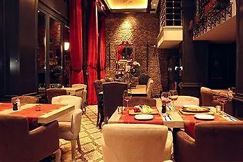 Hotel Aly Port 3*