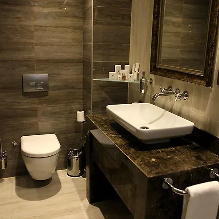 Aly Port Hotel 3*