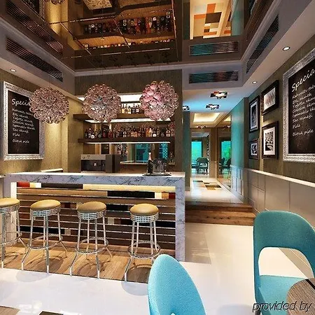 Collage Taksim Hotel 3*