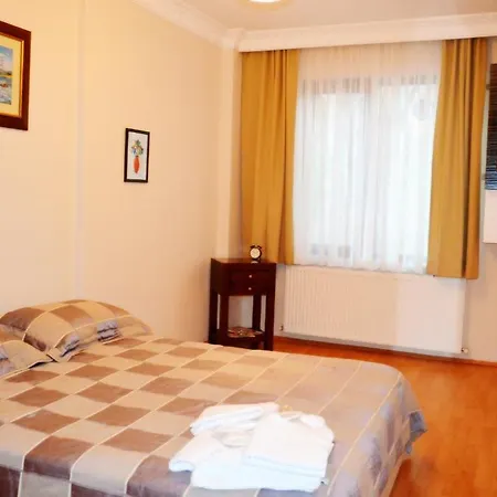 Taksim Guest Hotel 3*