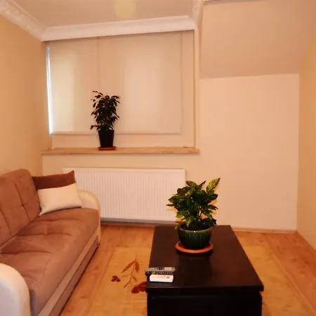 Taksim Guest 3*