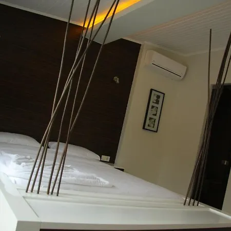 Mio Hotel 3*