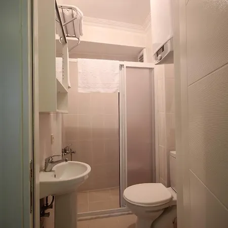 Ekonomik otel Mini House 2*