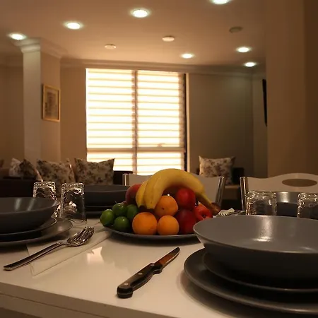 Lägenhet Serra Suites