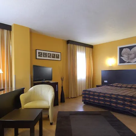 Hotell Mim 4*