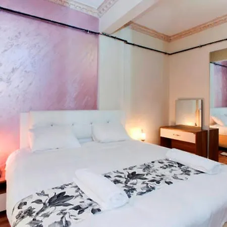 Adonis House Taksim