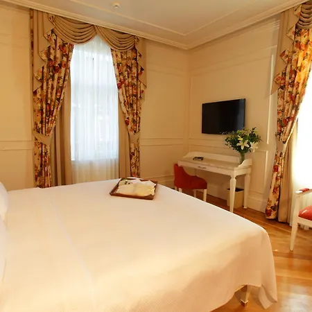 Corinne Art & Boutique Istanbul