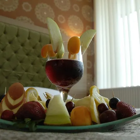 Hotel Lounge 2*