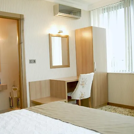 Hotel Lounge 2*