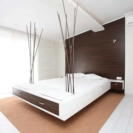 Hotel Mio 3*