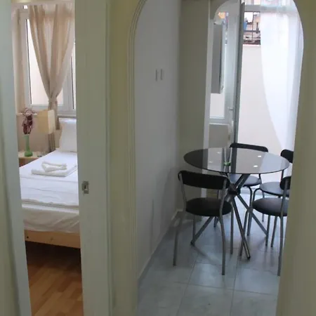 Apartment Pera *
