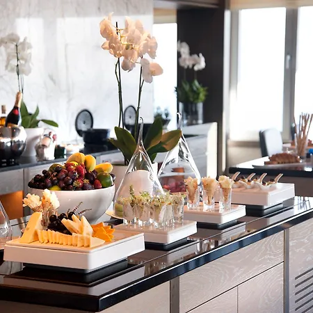 Hotel The Marmara Taksim 5*
