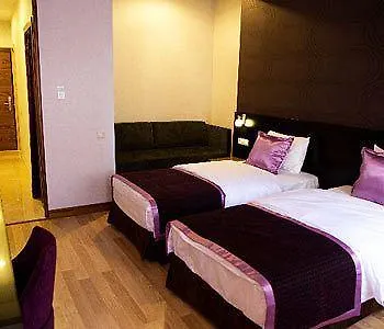 Hotel Au Pera 5*