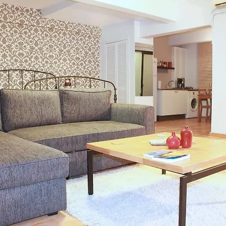 212 Aparthotel 4*