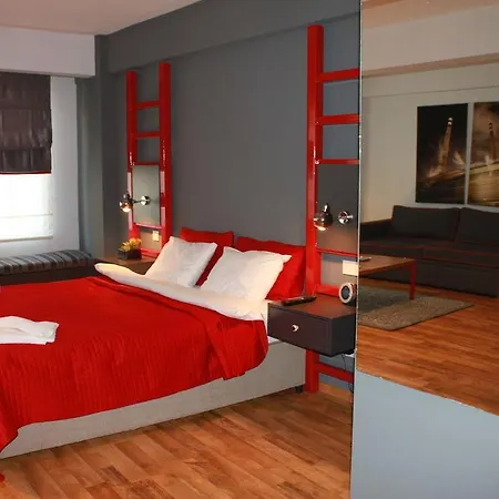 212 Aparthotel 4*
