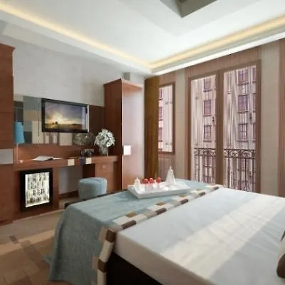 Collage Taksim 3*