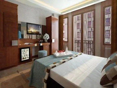 Collage Taksim Hotel Istanbul