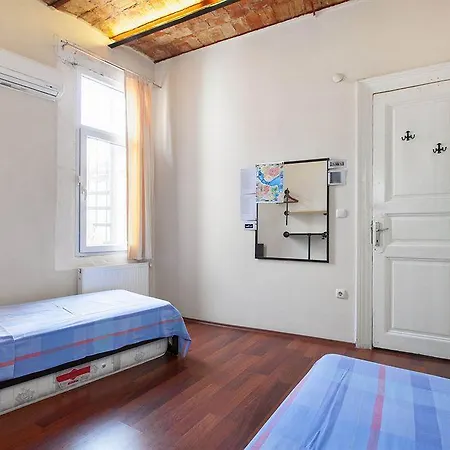 Rapunzel Hostel *