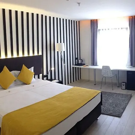 Tempo Airport Otel 3*