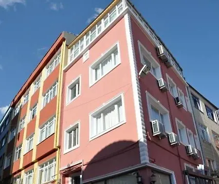 Huxley And Aparts Old City Hotel 3*