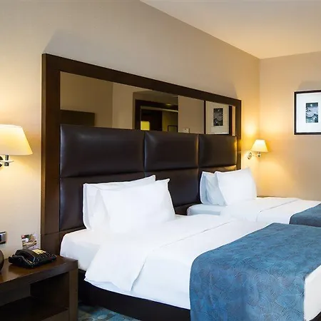 Ξενοδοχείο Midtown 4*