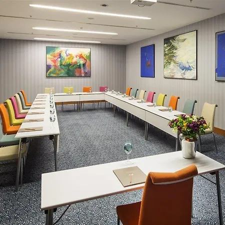 Hotel Midtown 4*