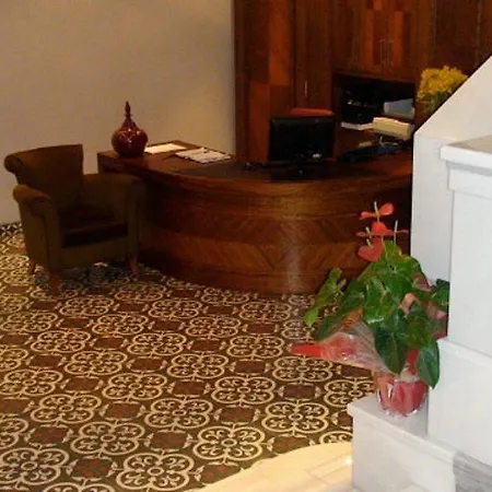 Hotel Au Pera 5*