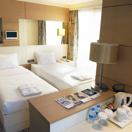 Le Mirage Hotel