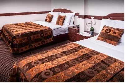Lal Hotel