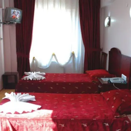 Grand Liza Hotel 3*
