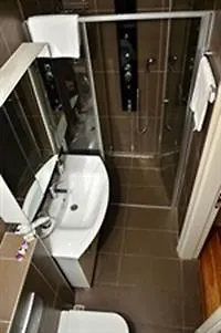 Oemer Hayyam Suites Apartment