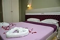 Apartment Oemer Hayyam Suites