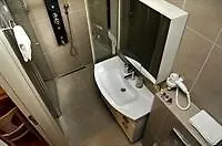 Oemer Hayyam Suites *