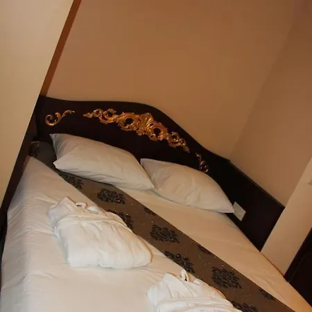 Uyar Apt Istanbul