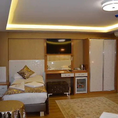 Black Pearl 3*