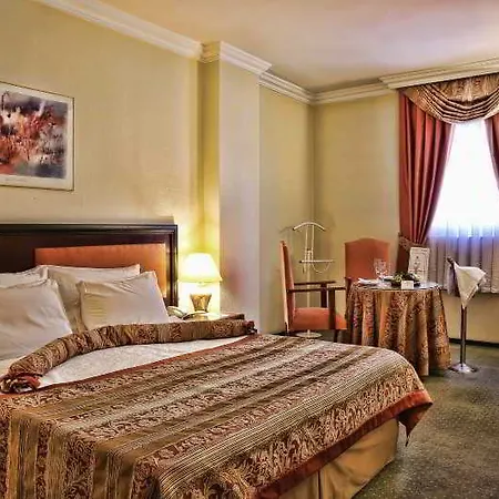 Отель Guenes Merter 4*