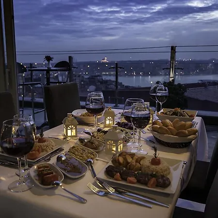 Hotel Troya 3*