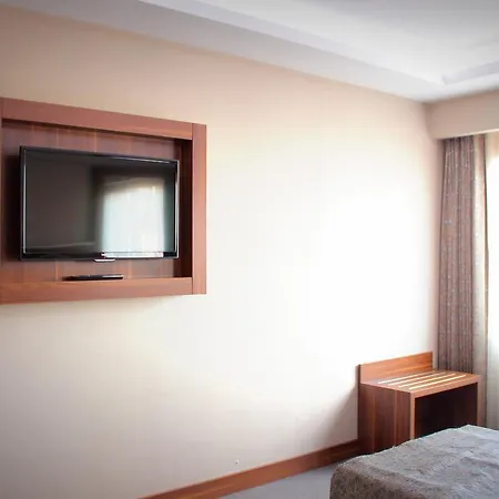 Hotel Buyuk Paris 3*