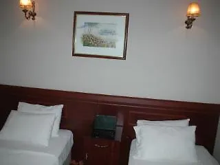Gold Hotel