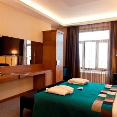 Collage Pera 4* Istanbul