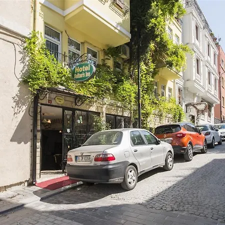 Sultan's Istanbul